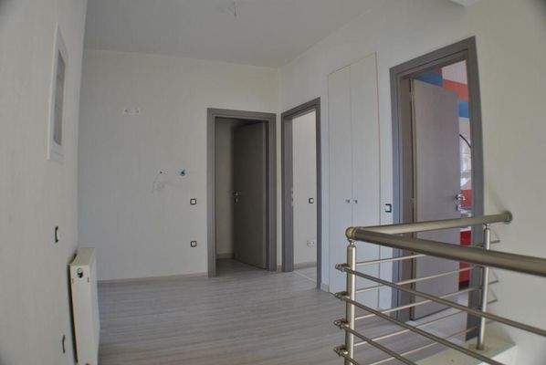 Kreta, Ammoudara: Moderne Villa mit atemberaubender Aussicht in Stadt- und Strandnähe zu verkaufen