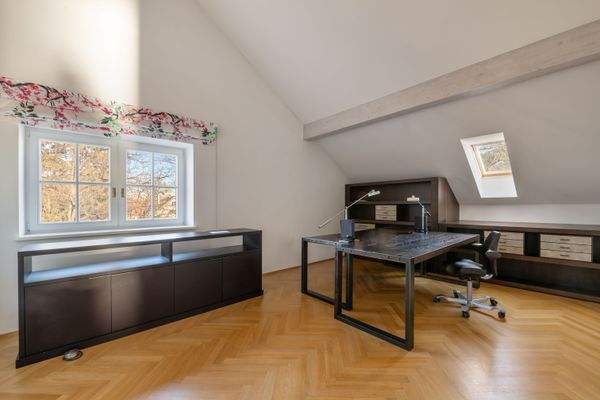 Arbeitszimmer im Dachgeschoss