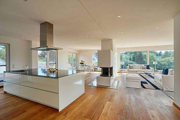 Kochinsel und Wohnbereich – Einrichtungsbeispiel