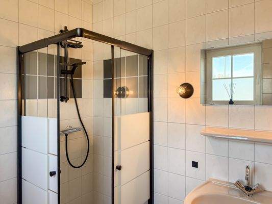 Duschbad im Erdgeschoss.jpg