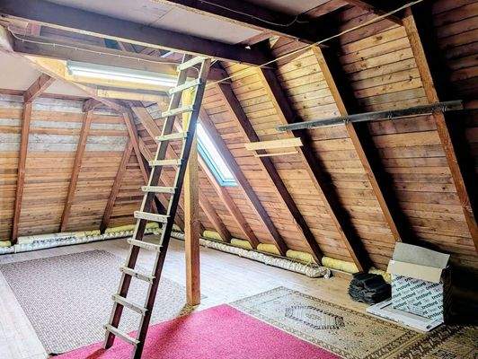 Dachboden + Ausbaureserve