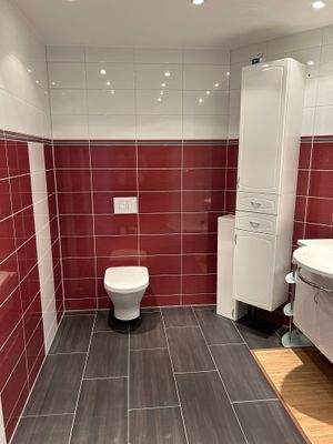 Badezimmer im Untergeschoss