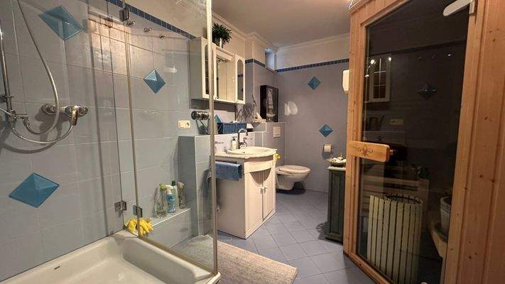 Bad Untergeschoss mit Sauna