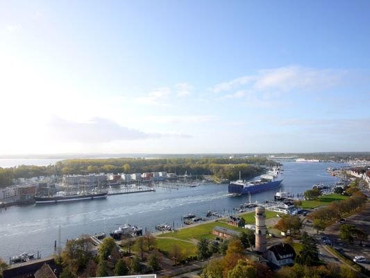 Aussicht Trave, Stadt, Hafen 