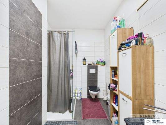 Wohnung 1 / Badezimmer EG