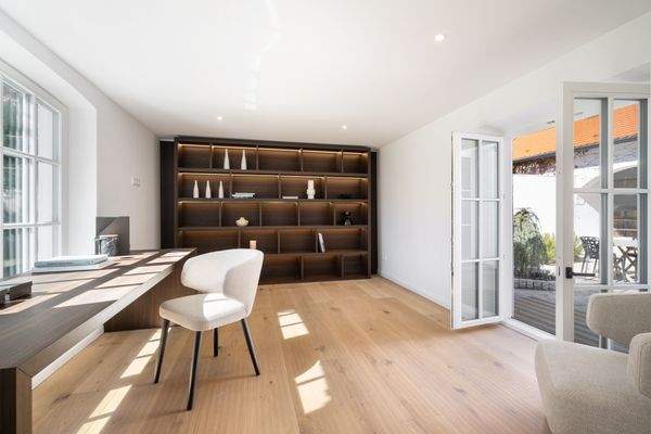 Arbeitszimmer mit Patio-Zugang