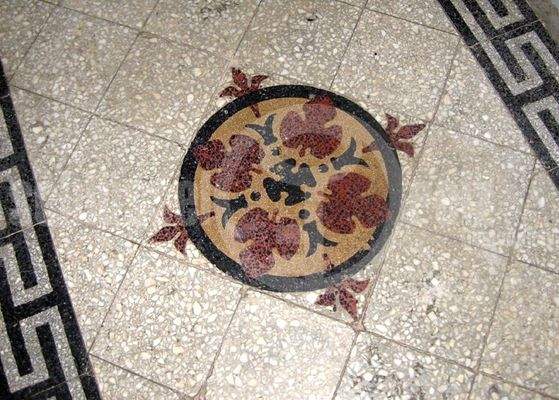 Historisches Treppenhaus!