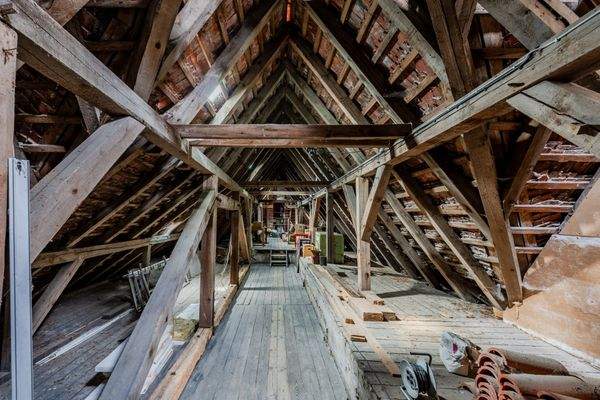 Dachgeschoss mit augenscheinlichem Ausbaupotenzial