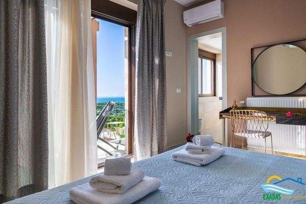 Kreta, Plaka: Luxusvilla mit besonderer Qualität und atemberaubendem Meerblick zu verkaufen