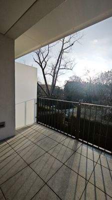 Balkon-Blick in den Park.jpg