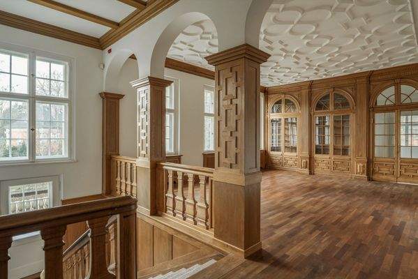 Representative reception area on the 1st floor – h