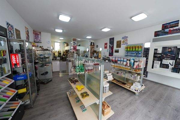 Erdgeschoss - Gewerbeeinheit