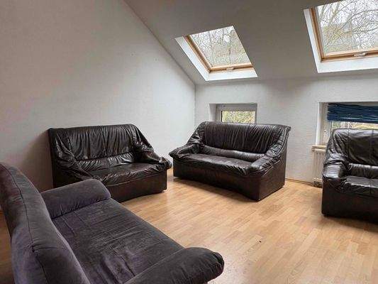 Wohnzimmer DG Rechts