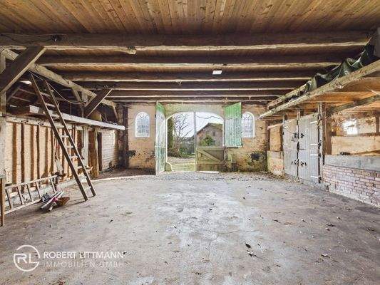 Diele Ansicht zur Hofeinfahrt