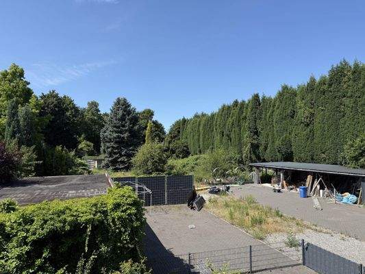 Gartenansicht vom Balkon