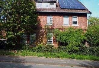 Strassenansicht begrünt