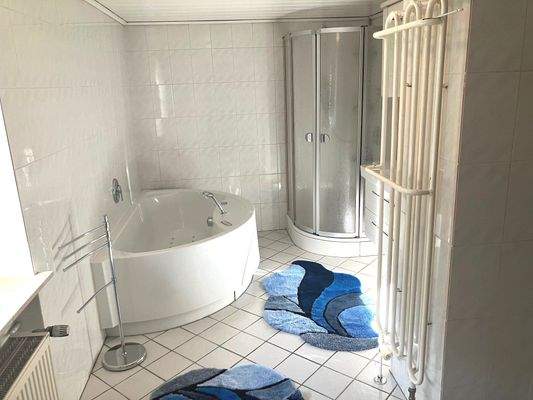 Tageslicht-Vollbad OG