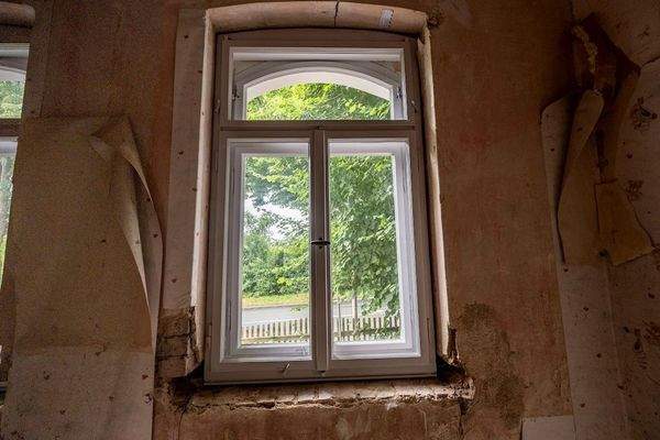 Restaurierte Fenster im ganzen Haus