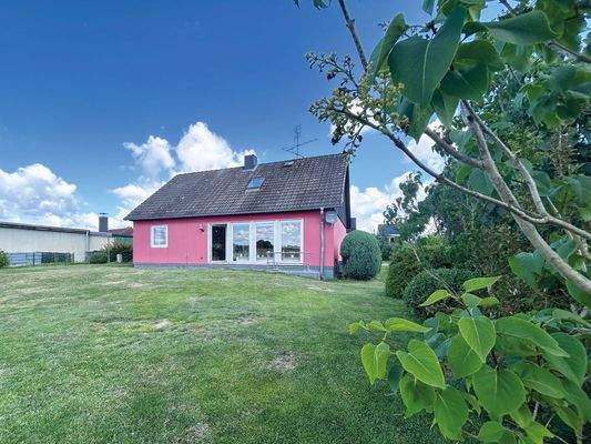 weiterer Blick aus dem Garten