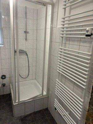 Badezimmer Dusche.jpg