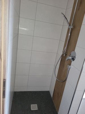 ebenerdige Dusche gegen Aufpreis 