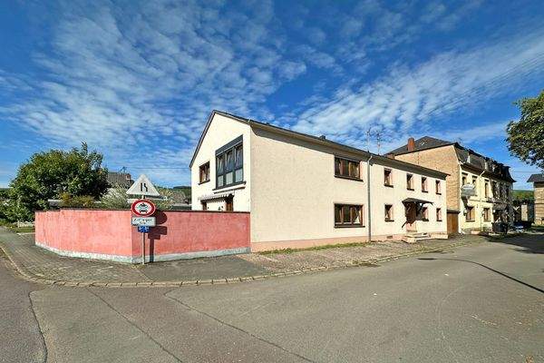 großes Einfamilienhaus