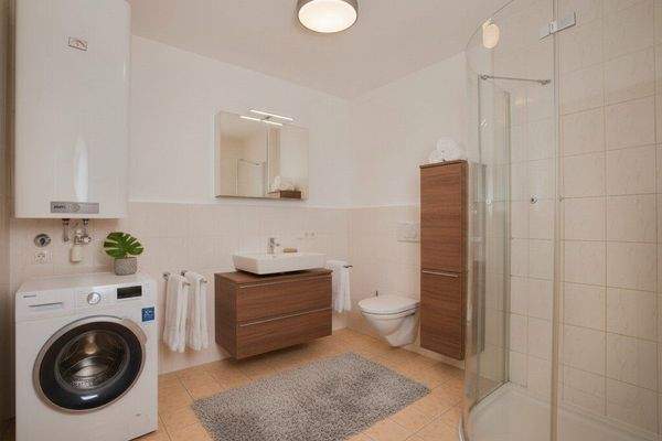 Einrichtungsvorschlag Badezimmer (KI generiert)