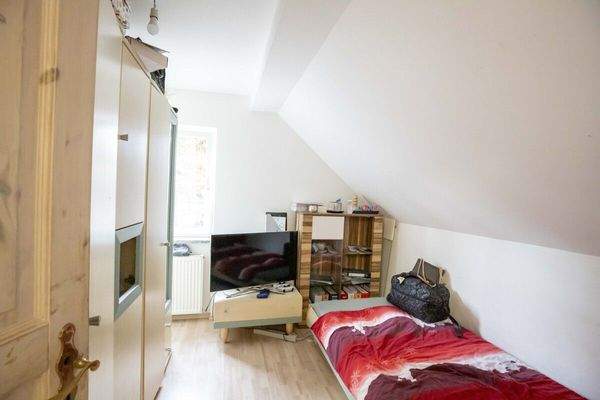 DG rechts: Schlafzimmer