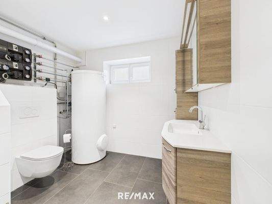 6. Mitarbeiter Waschraum