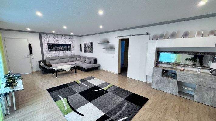 Hauptwohnung - Wohnzimmer