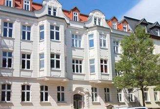 Blick auf die Wohnung mit Erker