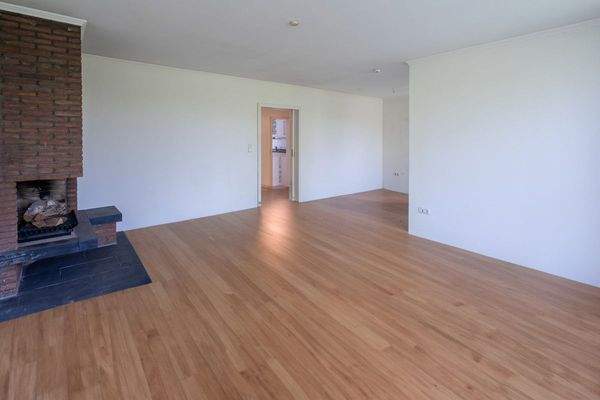 Wohnzimmer mit Kamin