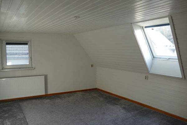 Zimmer im DG rechts.JPG