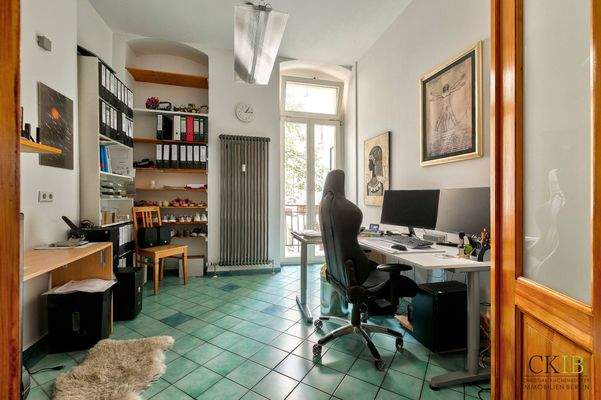 Arbeitszimmer in der ehemaligen Küche