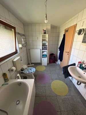 11 Badezimmer EG