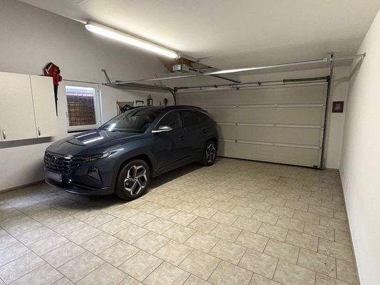 Doppelgarage mit viel Platz