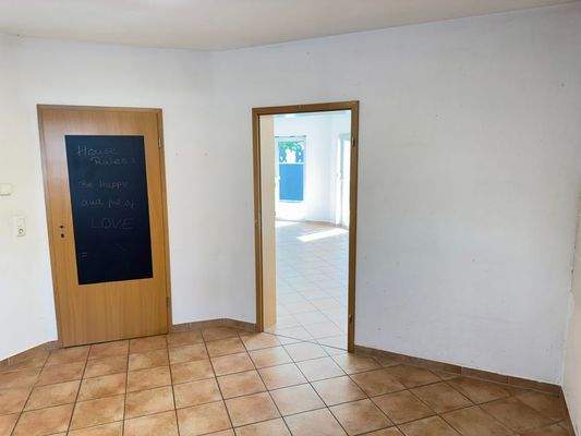 Küche m. Zugang Wohn-Essbereich