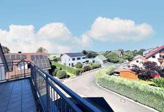 Entspannung pur - genießen Sie den Blick ins Grüne auf Ihrem Balkon