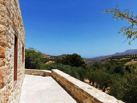 Kreta, Sikia: Drei Häuser auf einem Grundstück mit Meerblick zu verkaufen