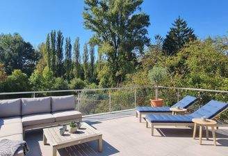 Terrasse: KI generiert Einrichtung