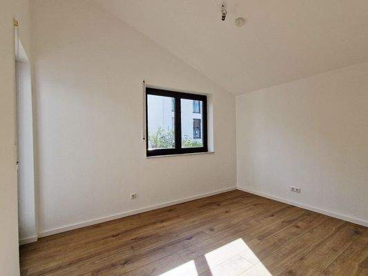 Zimmer 1 mit Balkonzugang