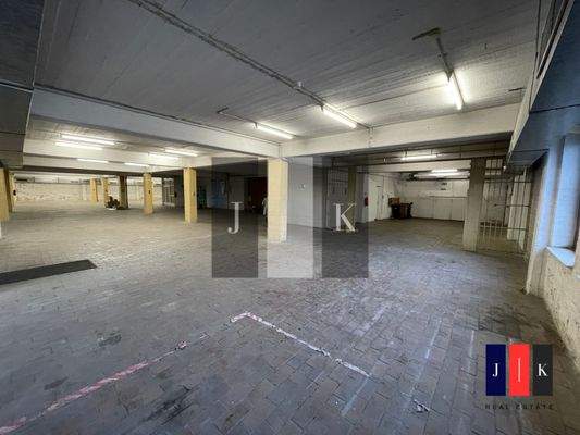 Halle Innenansicht (EG)