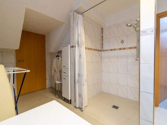 Badezimmer Wohnung OG REH