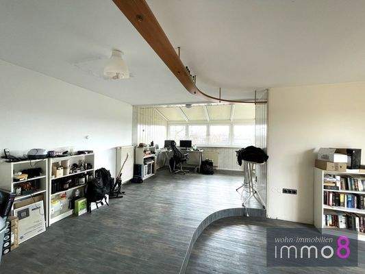 Sehr geräumiger Wohnbereich