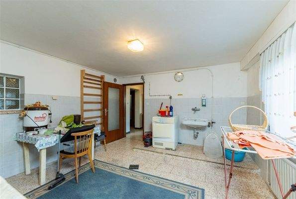 Hauswirtschaftsraum UG