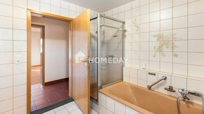 1. OG Badezimmer 1 2