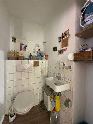 Das WC für Personal und Kund:innen