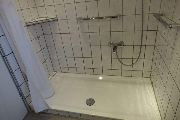 Dusche.JPG