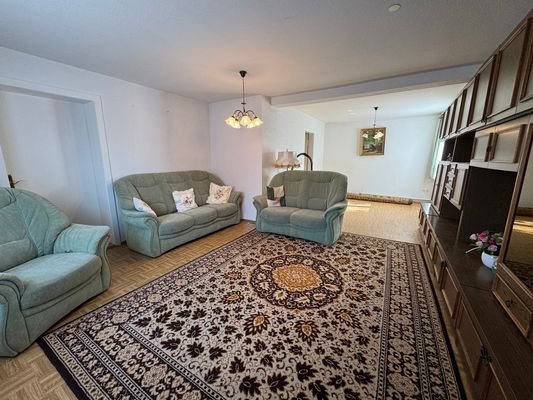 großzügiges Wohn- und Esszimmer