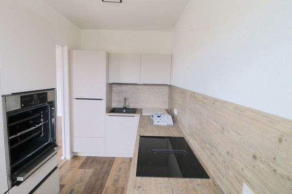 Küche Richtung Wohn--Esszimmer